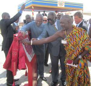 President Mahama And Kufuor Celebrate With Cargill Ghana