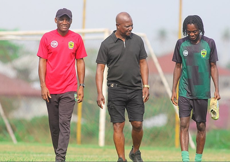 Kwasi Appiah Teams Up With Asnate Kotoko Technical Team Ahead Of Super