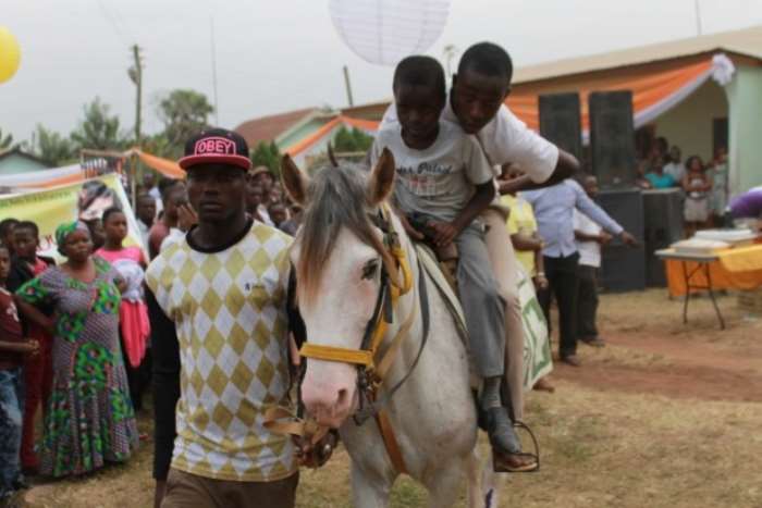 actress nana ama mcbrown celebrates new year with children of mampong babies home 29