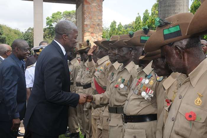 VEEP AMISSAH-ARTHUR CHATTING WITH THE VETERANS AFTER THE PROGRAMME.