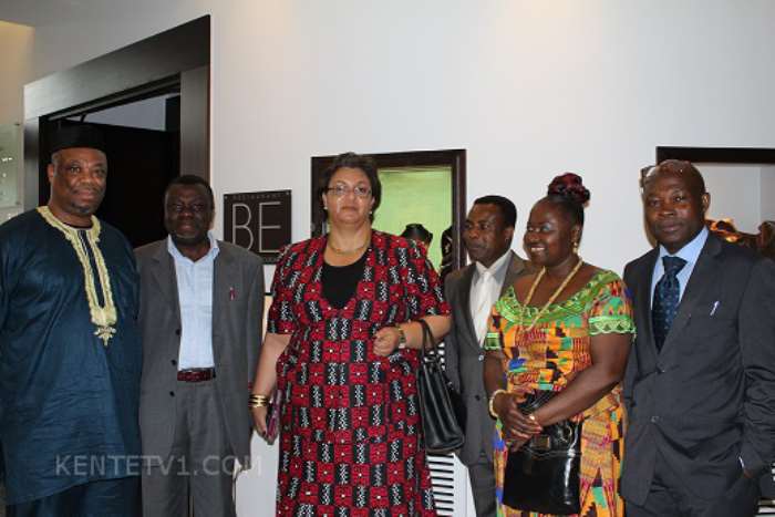 COMMUNITY LEADERS WITH FOREIGN MINISTER