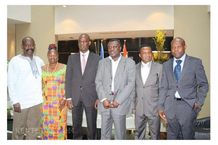 GHANA COUNCIL LEADERS WITH TRADE MINISTER