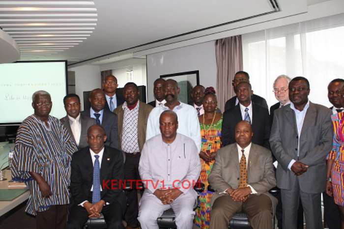 GHANAIAN COMMUNITY LEADERS WITH THE PRESIDENT, FINANCE MINISTER & AMBASSADOR BROWN