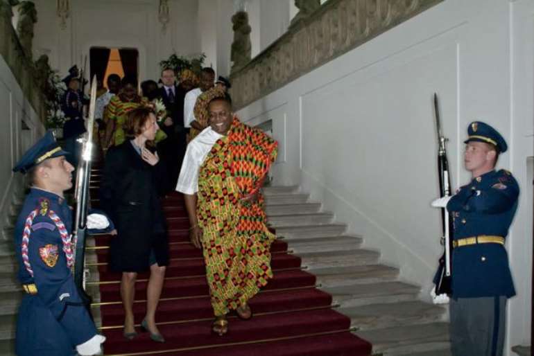 Ambassador Emmanuel Victor Smith presents credentials in Prague