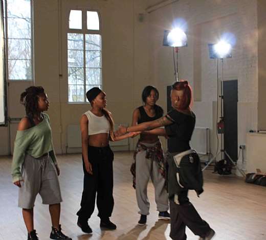 AINA MORE BTS PIC