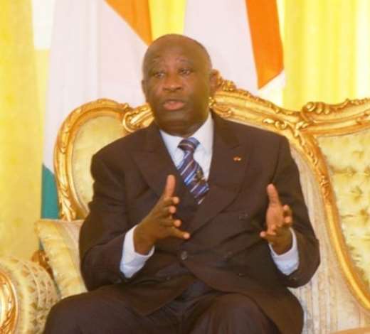 DSC 7306 PRESIDENT GBAGBO EXPLAINING A POINT