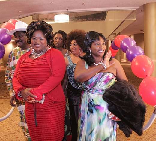 THE STARS ARRIVING ON THE RED CARPET