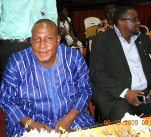 Oga bello and Prince Wale OsiyemiPics thanks to Linda.I
