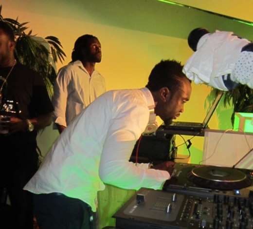 DJ EQUIPMENT