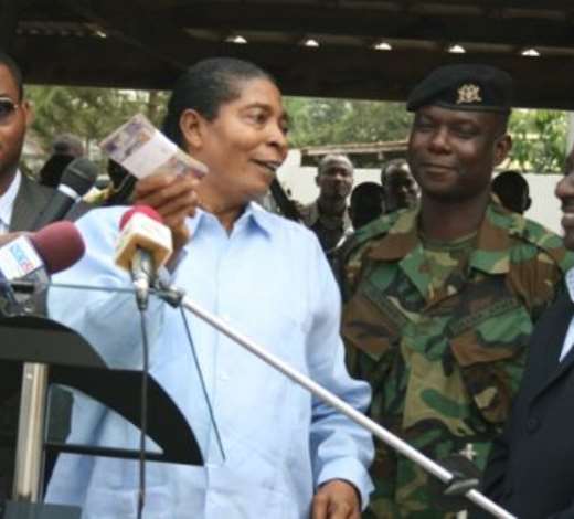 Dr Apostle Kwado donating 2,000 Ghana cedis to the Ghana Air Force.Credit GNA Photos