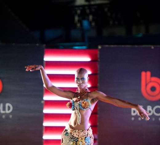 FASHION SHOW