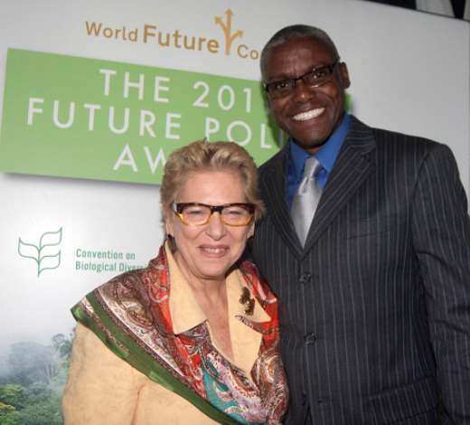 Jan McAlpine, Director of the Secretariat of the United Nations Forum on Forests, and Carl Lewis, Olympic gold medallist and Goodwill Ambassador of the Food and Agricultural Organization of the United Nations
