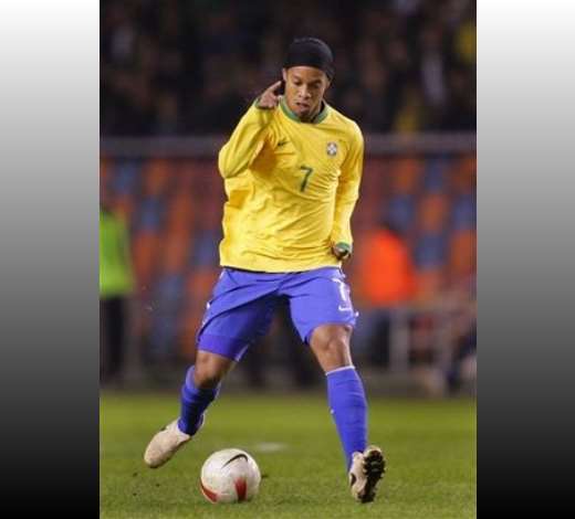Brazils Ronaldinho controls the ball during the friendly soccer match Brazil against Ghana at Rasundra stadium in Stockholm, Sweden, Tuesday March 27, 2007.