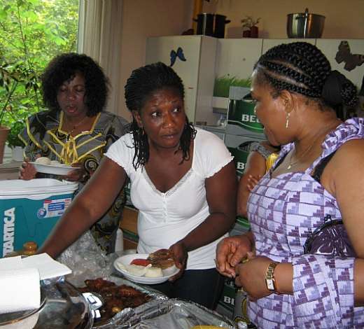 A Caterer serving a Delegate