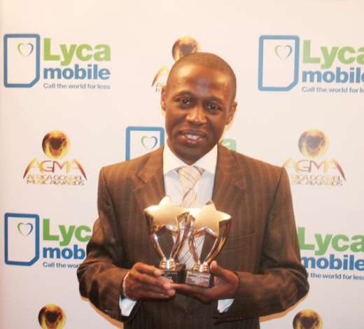 SHOGGY TOSH WITH 2 GONGS B SM