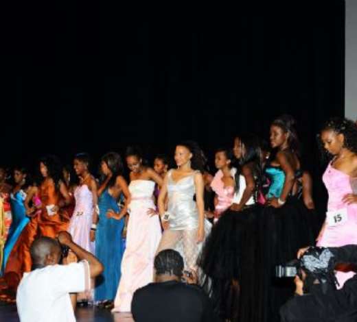 32 FEMALE FINALISTS