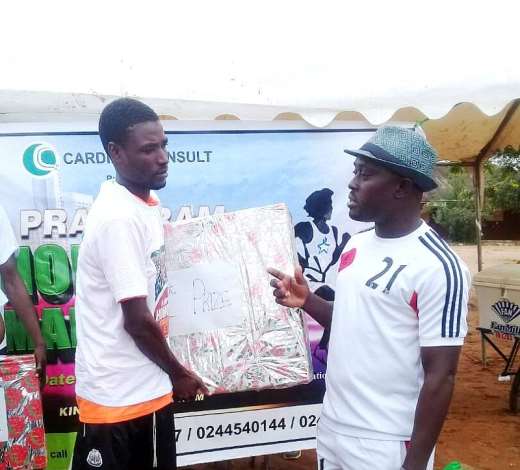 Ningo Prampram Holds Homowo Marathonas Winner Gets Educational Scholarship