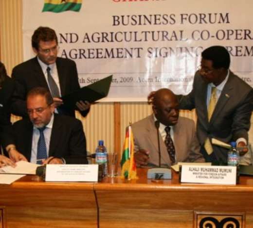 Alhaji Muhammad Mumuni, Ghana s Foreign Minister (right), signing the Agreement and Joint Declaration with Mr Avigdor Liberman, Deputy Prime Minister /Foreign Minister of Israel (left).