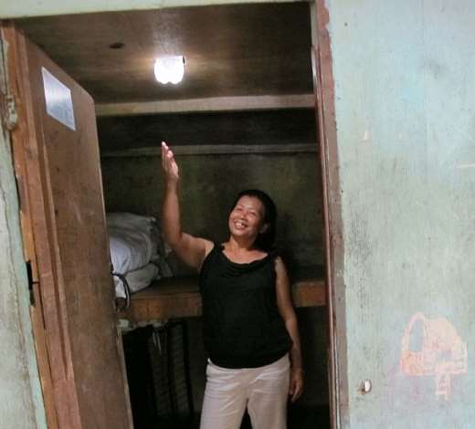 MyShelterSolar bottles light up the PhilippinesMaking solar bottles in a prison workshop