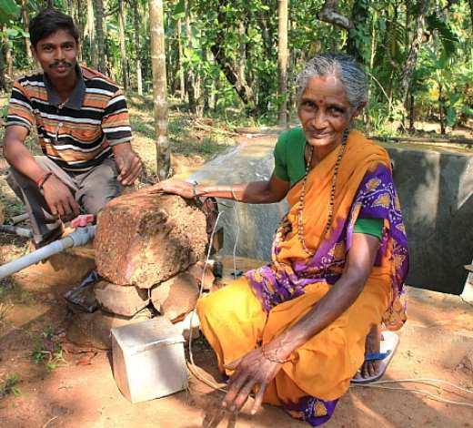 SKDRDPEnabling the poor to make informed energy choicesRolling bidis by kerosene light in Dolpadi