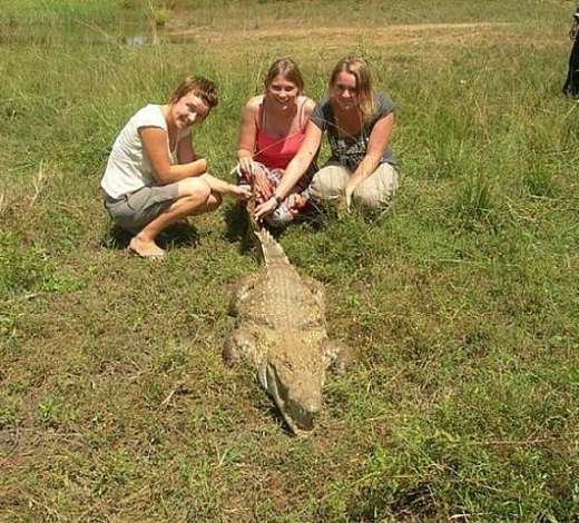 BIZARRE ATTRACTION FOR COURAGEOUS TOURISTS 05