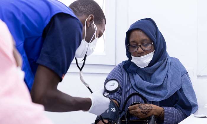 IOM’s health centre in Al-Kufra provides critical care and hope to displaced Sudanese women like NourAlhuda and Arafa. Photo: IOM 2024/Mouaid Tariq Duffani