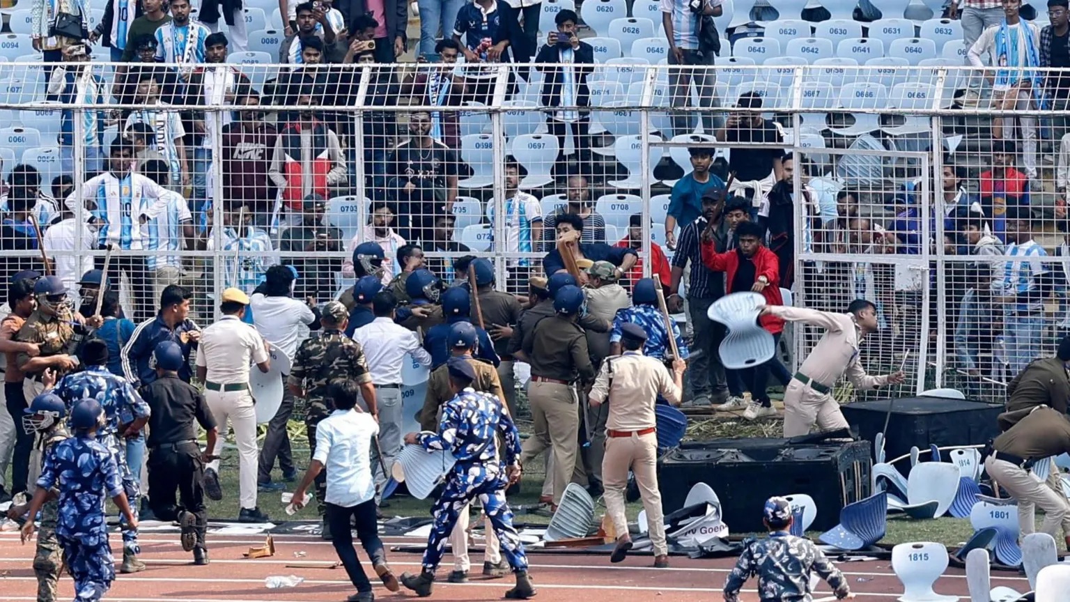 Chaos at Messi Event in India as Fans Hurl Chairs, Bottles