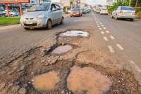 Gov’t releases GHS150 million to Roads Ministry to patch potholes across the country