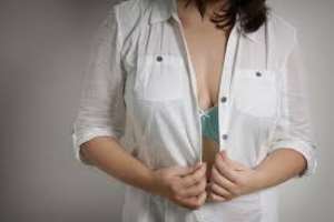 Can I Get In Trouble For Not Wearing A Bra At Work?