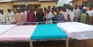 Kparekpare Chief Give Beds, Others To CHPS Compound In Krachi East