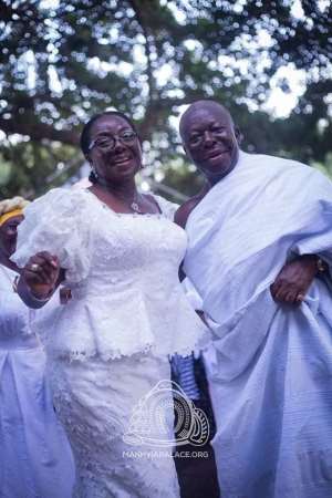 84202242657-j4eq276ggb-asantehenes-wife-2