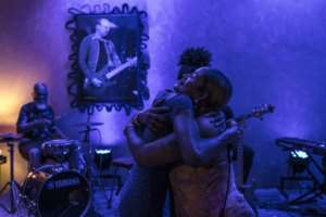 Ceuzany gives a hug following a concert in Mindelo in May 2026.  By PATRICK MEINHARDT (AFP)