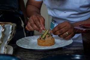 Los chefs congoleños dan un toque sofisticado a la cocina tradicional