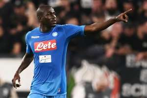 Senegalese defender Kalidou Koulibaly headed the late winner for Napoli at Juventus to keep the Serie A race alive.