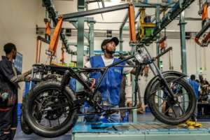 Since the war began, running an electric motorbike is estimated to deliver savings of up to half versus the cost of a petrol-powered equivalent.  By Luis TATO (AFP)