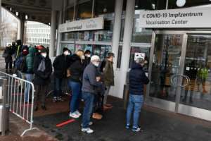 In Germany, the next chancellor Olaf Scholz indicated his support for compulsory Covid vaccines. By Yann Schreiber AFP