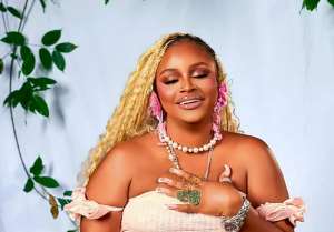 Dancehall Queen Aklerh returns to her reggae roots with new single Wo Dor