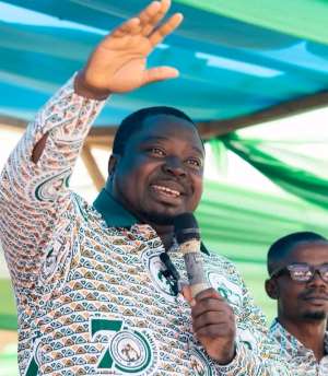 Ejisu MP Lawyer Kwabena Boateng donates GH¢20,000 for Catholic Hospital’s Expansion at Donyina