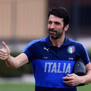 Buffon reveals Italy job interest