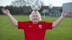 World's Oldest Footballer Dickie Borthwick Is Looking For A New Club