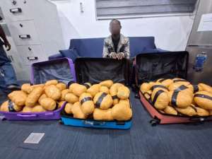 Police arrest man with 91 suspected parcels of Indian hemp at Circle VIP Bus station