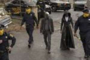 4 Reasons Why You Should Be Watching Watchmen