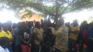 Akwannuasa Gyimah addressing the Aboboyaa riders at Asokwa