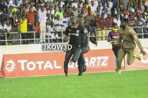 I Was On The Pitch To Take A Selfie With Thomas Partey, Says Pitch Invader