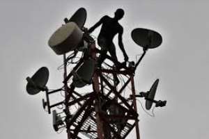 Another Kosoa 'spider man' climbs telco mast to end his 'frustrated life'