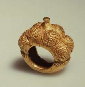 Asante gold ring, Ghana, now in Afrika Museum, Berg en Dal, Netherlands.