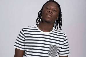 Stonebwoy Chills With Friends In Dubai
