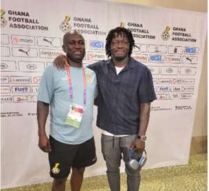 Black Stars: Sulley Muntari finally meets Moses Armah Parker after 2014 World Cup misunderstanding