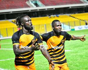 Hans Kwofie celebrating after scoring against Hearts of Oak on Tuesday night