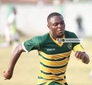 Hearts of Oak sign Dennis Korsah from Ebusua Dwarfs on a four year deal